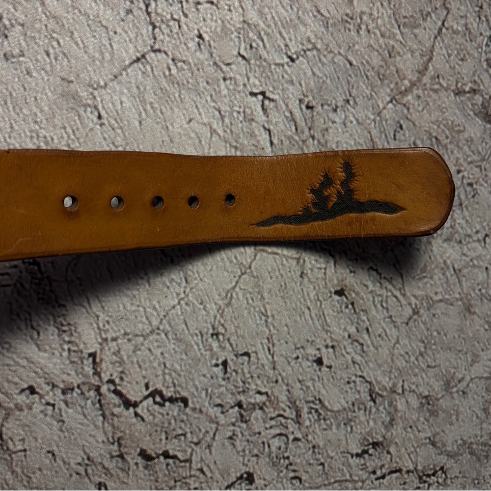 Vintage Western Belt with Vintage Buckle - Picture 10 of 12